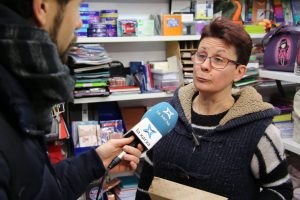 Entrevistes als oïents de l'EFMR, pels carrers de l'Espluga. (Foto: Gerard Bosch)