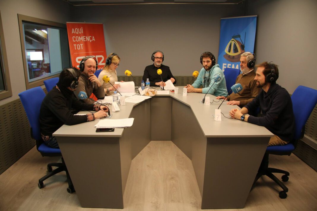 El programa Espècies Protegides des dels nous estudis de l'Espluga FM Ràdio. (Foto: Gerard Bosch)