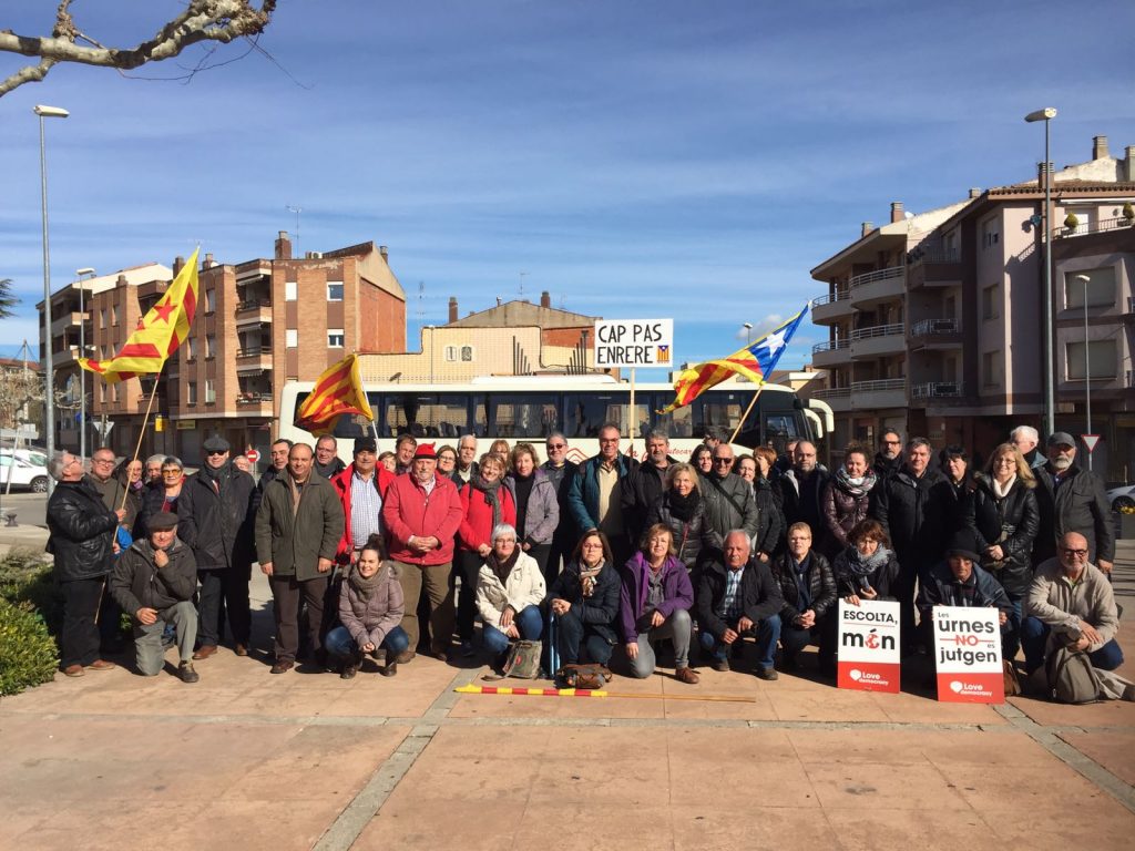 El grup d'espluguins, a l'arribar de Barcelona. (Foto: Antoni Sabaté)