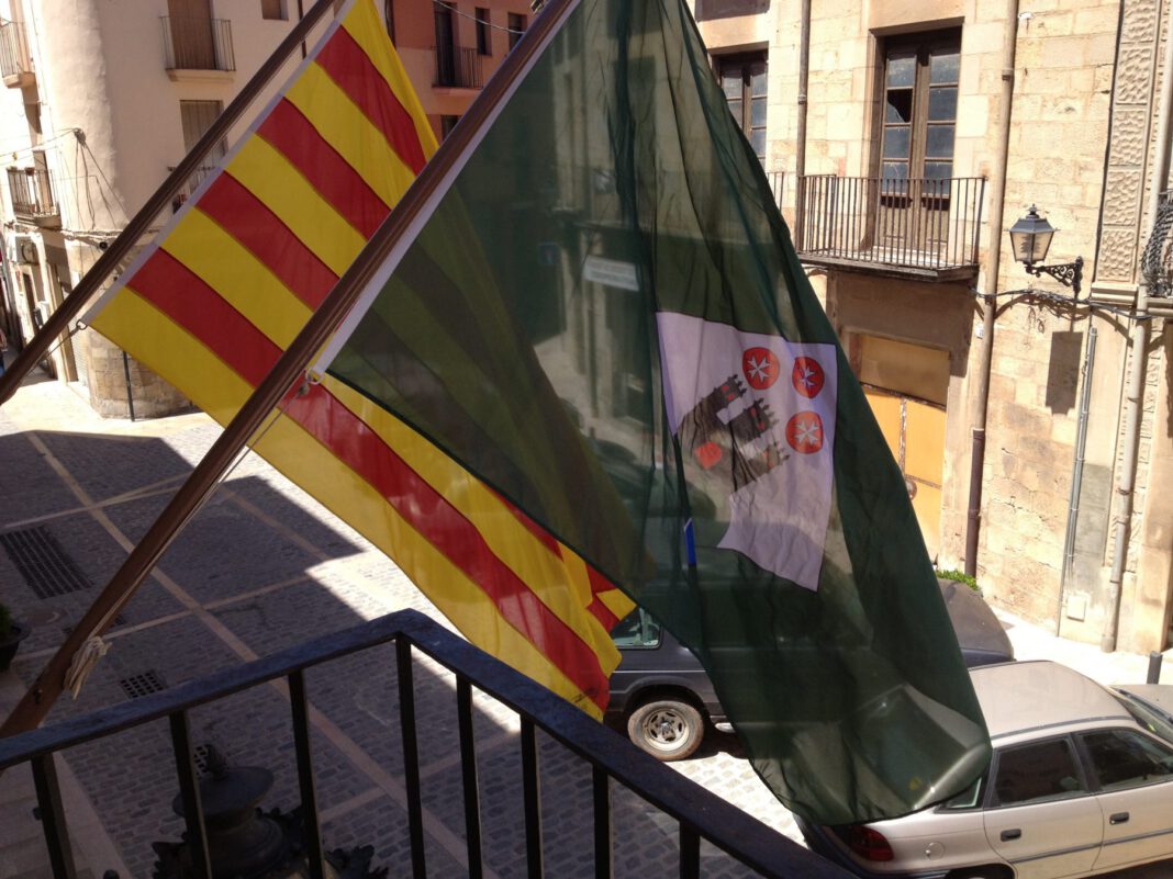Banderes Ajuntament Espluga