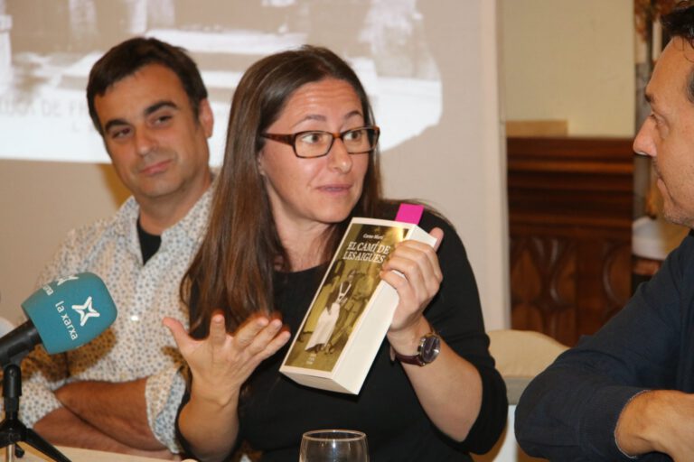 Carme Martí relata els esforços de dones anònimes durant la dictadura