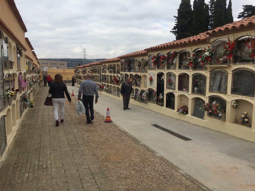 Les millores al cementiri de l'Espluga per evitar humitats. (Foto: Xavier Lozano)