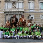 Els Gegants Neolítics i els Grallers de l’Espluga a la plaça de Sant Jaume de Barcelona. (Foto: Cedida)