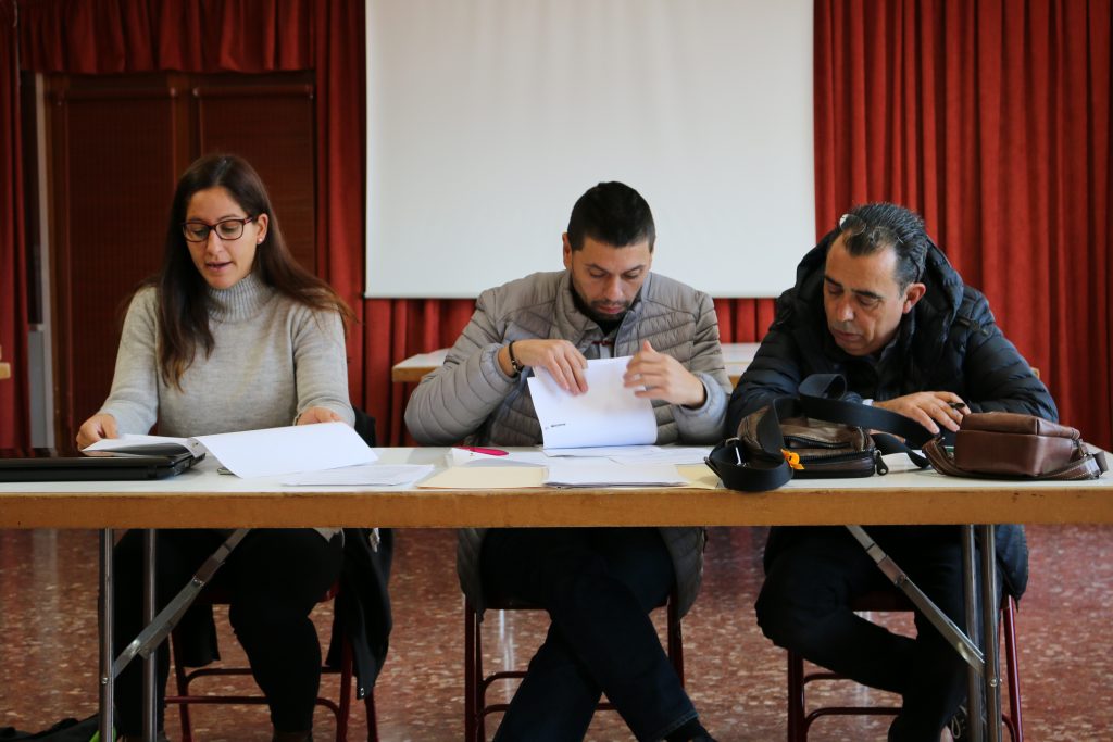Els representants municipals, durant la sessió del Consell Sectorial d'Entitats. (Foto: Xavier Lozano)