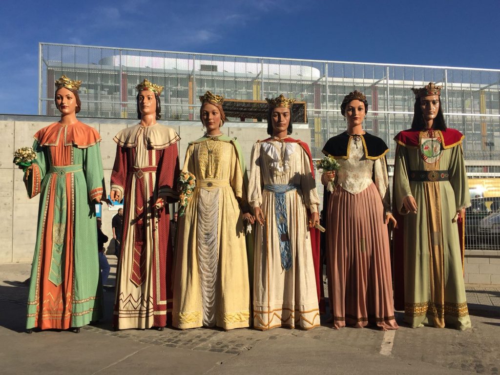 Els gegants de Roquetes, l'Espluga de Francolí i Peralta (Pamplona), els més antics d'Ingenio. (Foto: Mar Gili)