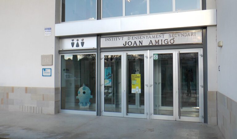 L’institut Joan Amigó i Callau canvia el seu horari partit per un d’intensiu