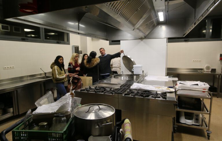 Concactiva engega el nou programa formatiu en cuina i electromecànica per a 20 joves