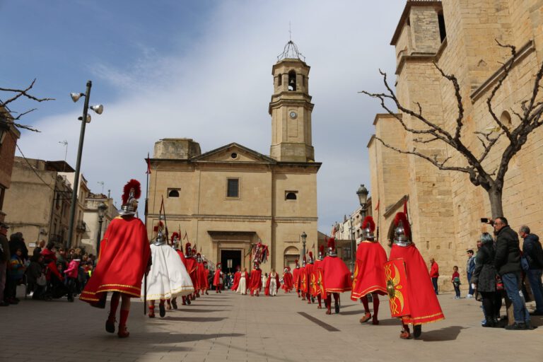 L’Espluga inicia un nou divendres Sant amb el Viacrucis i els Armats
