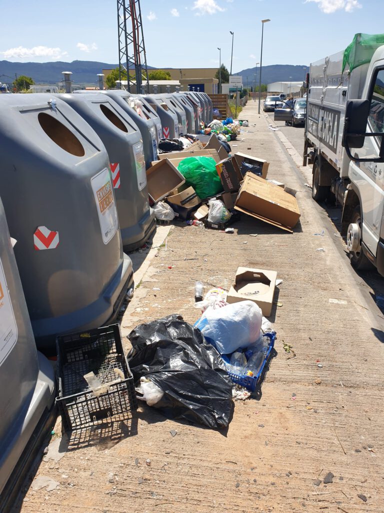 Incrementen els abocaments descontrolats en les àrees d’emergència de residus dels municipis porta a porta
