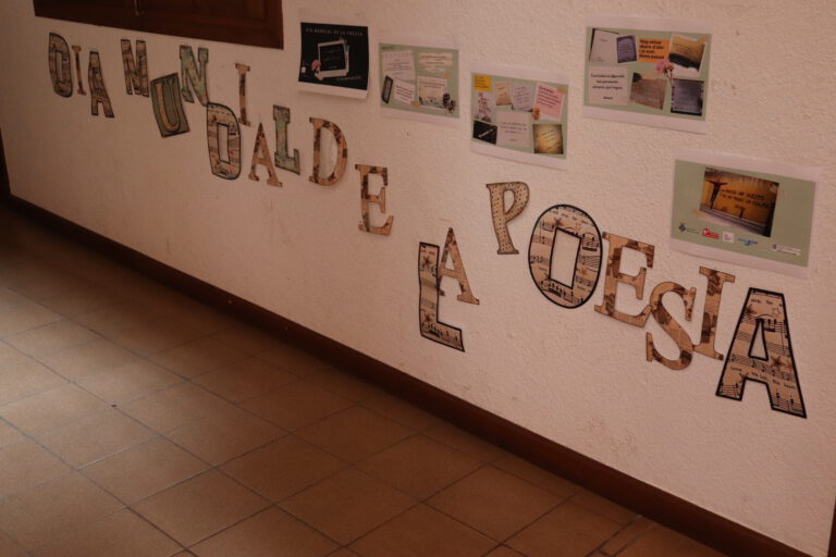 Els alumnes de l’Institut Joan Amigó creen versos propis pel Dia Mundial de la Poesia