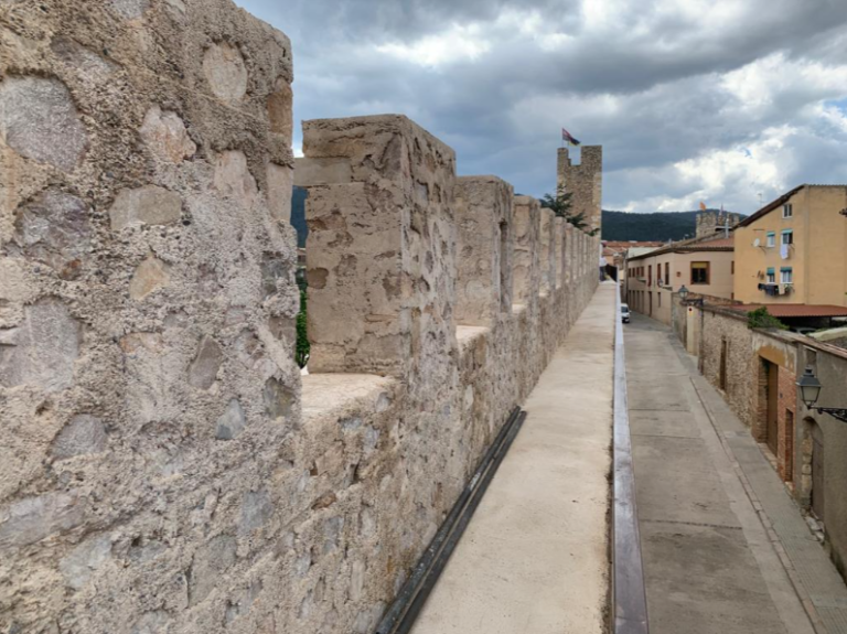 Montblanc estrena aquest estiu la visita al nou tram de la muralla de Sant Francesc